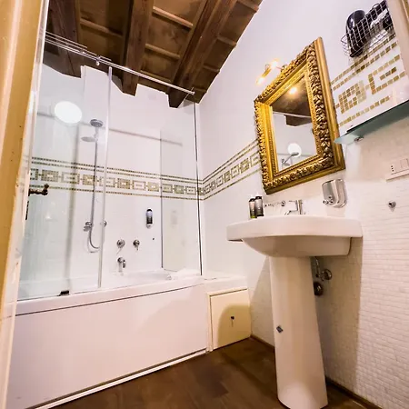 Truly - Delle Erbe 4*