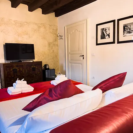 Truly - Delle Erbe Guest house *