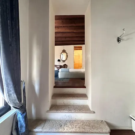 Truly - Delle Erbe 4*