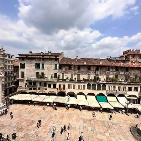 Truly - Delle Erbe Guest house *