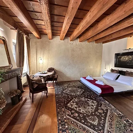 Truly - Delle Erbe Guest house