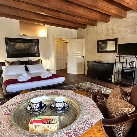 Truly - Delle Erbe Guest house