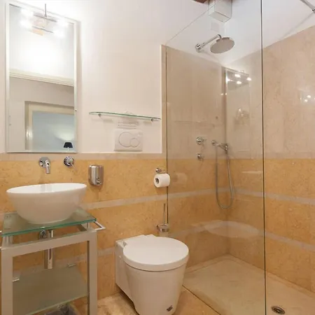 Truly - Delle Erbe Guest house *