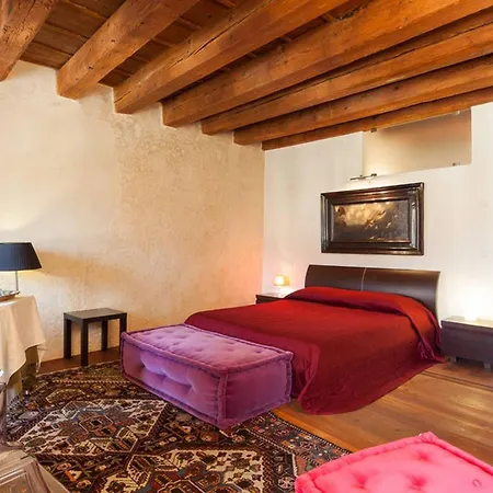 Truly - Delle Erbe 4* Verona